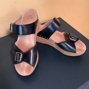 Dansko leather platform sandal